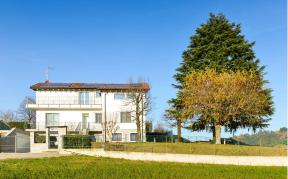 Sopralzo e riqualificazione edificio residenziale in Barzanò (2018)